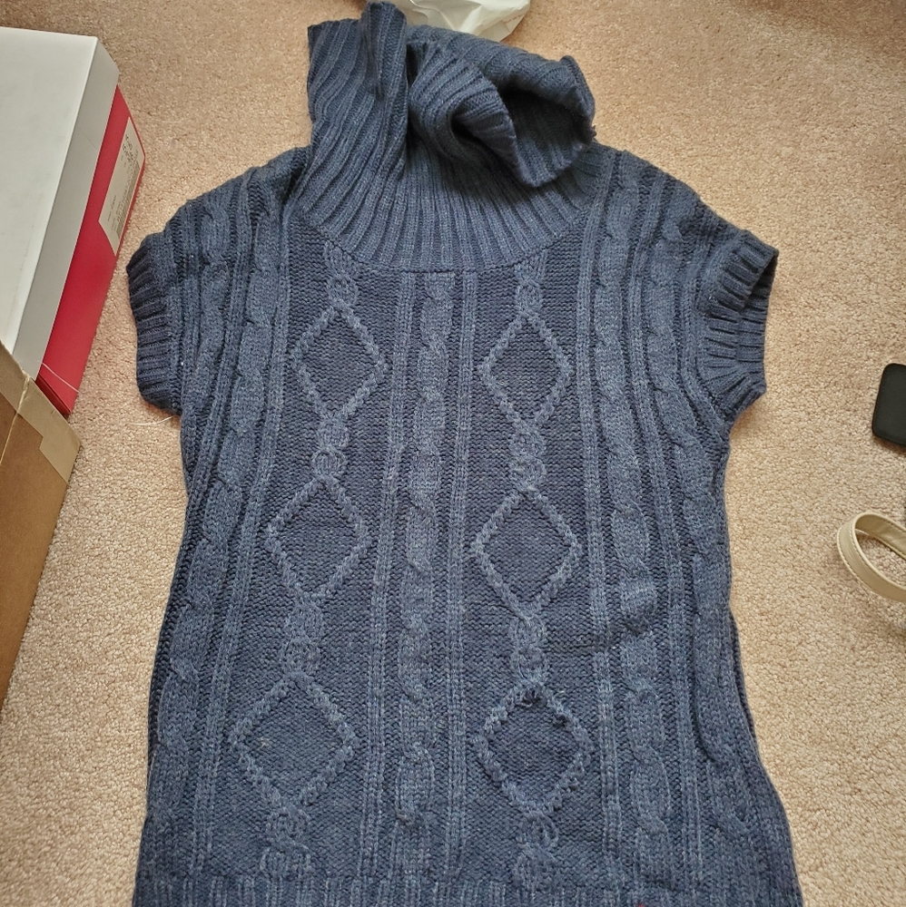 Sweater - Picture 1 of 1